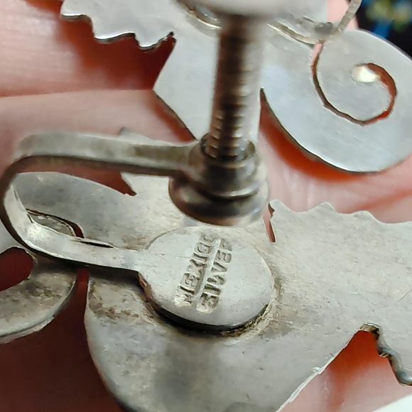 1940's Vintage Mexico Sterling Silver Seahorse Screwback Earrings - Picture 5 of 9